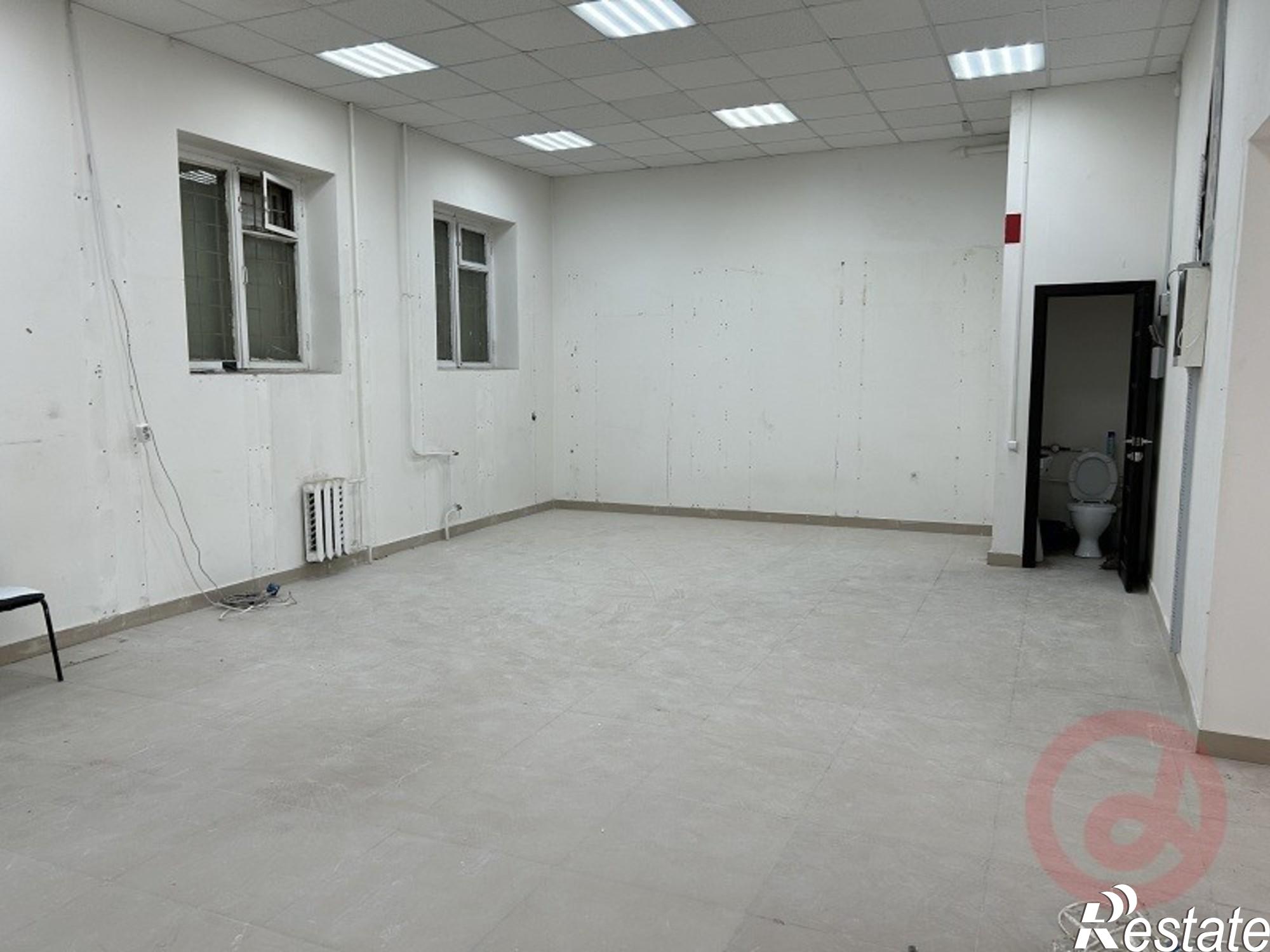 Сдать торговое помещение за 120 000 рублей на Победы улица, 131