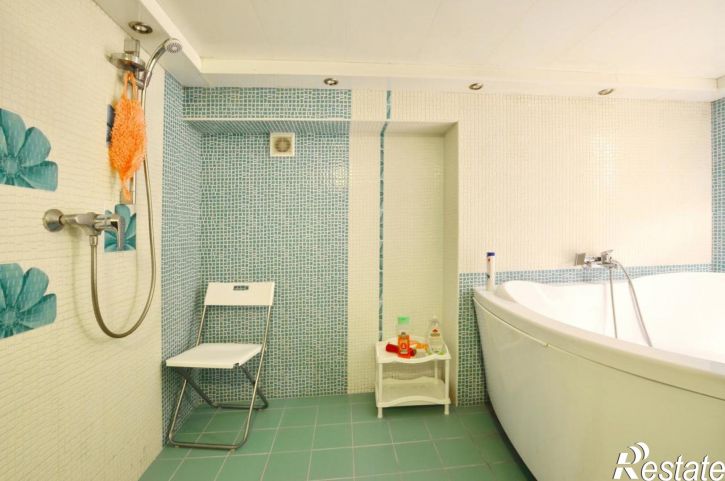 3-комн квартира Молодежная улица, 6