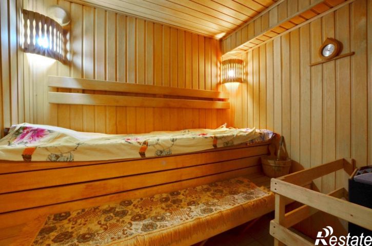 3-комн квартира Молодежная улица, 6