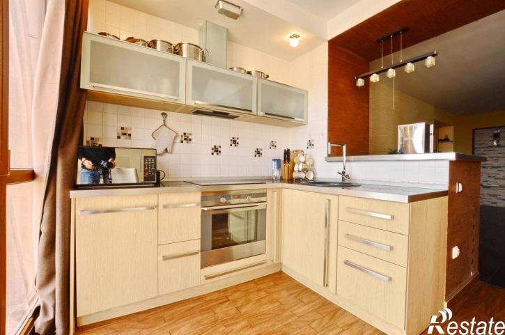 3-комн квартира Молодежная улица, 6