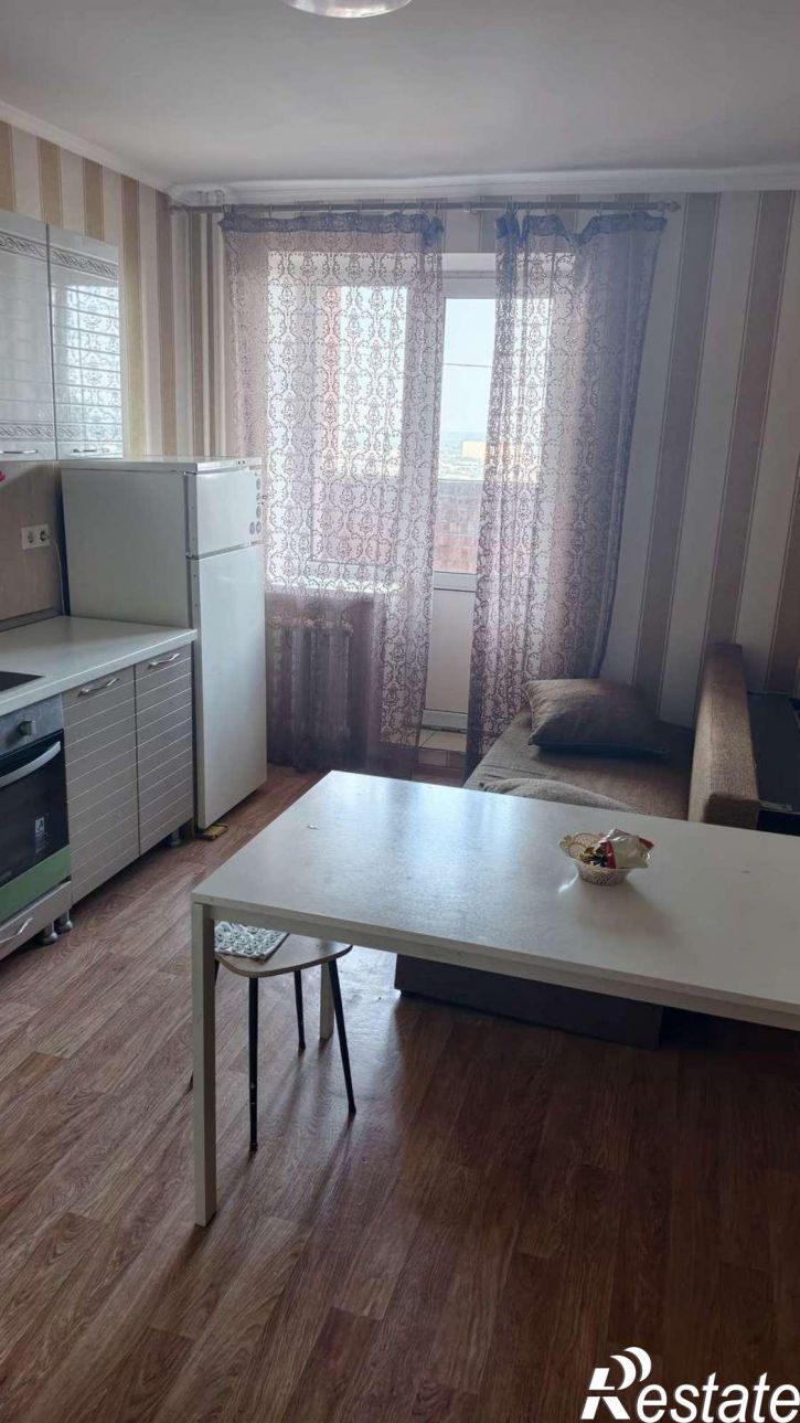 1-комн квартира Гастелло улица, 42