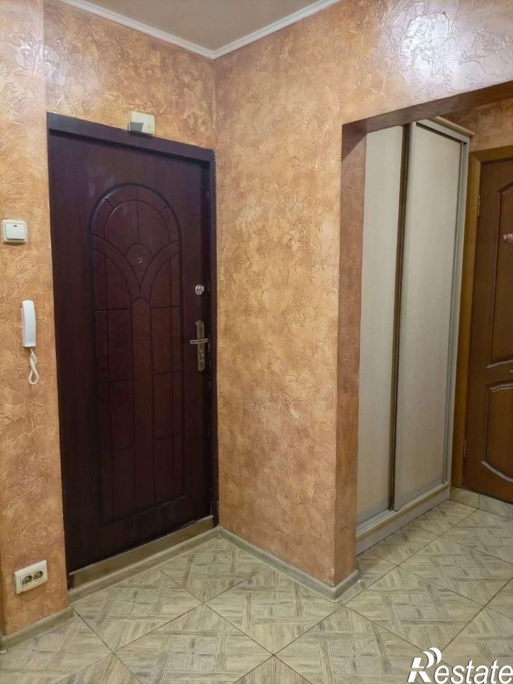 3-комн квартира Стара-Загора улица, 64