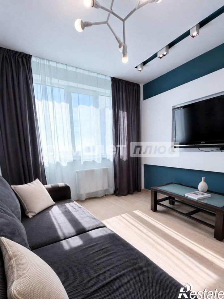 2-комн квартира Луначарского улица, 5