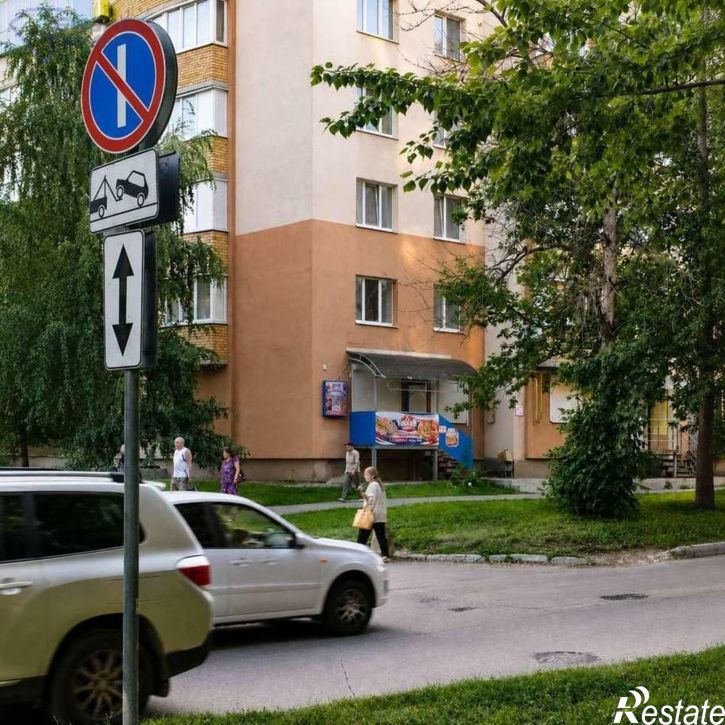 Торговое помещение Парижской Коммуны улица, 26/5