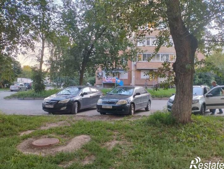 Торговое помещение Парижской Коммуны улица, 26/5