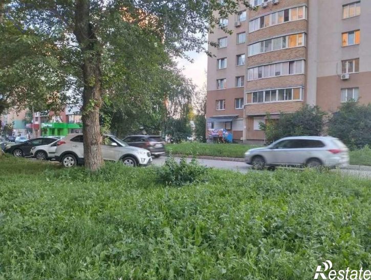 Торговое помещение Парижской Коммуны улица, 26/5