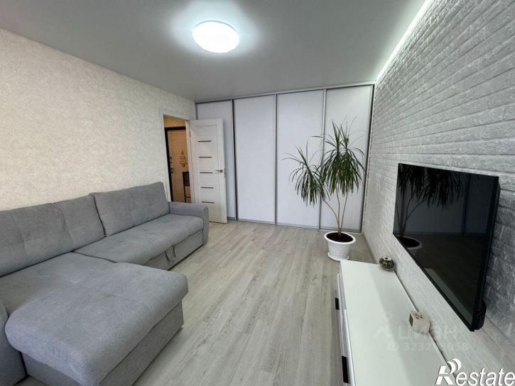 1-комн квартира 1-й кв-л, 42,  д. 42
