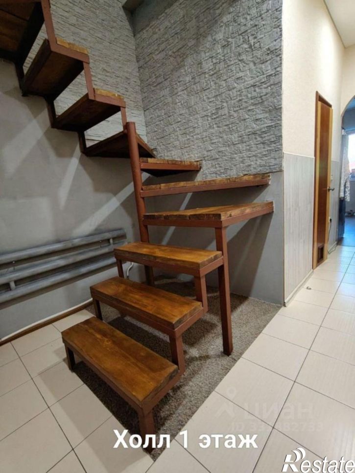 3-комн квартира ул Охотничья, 63,  д. 63