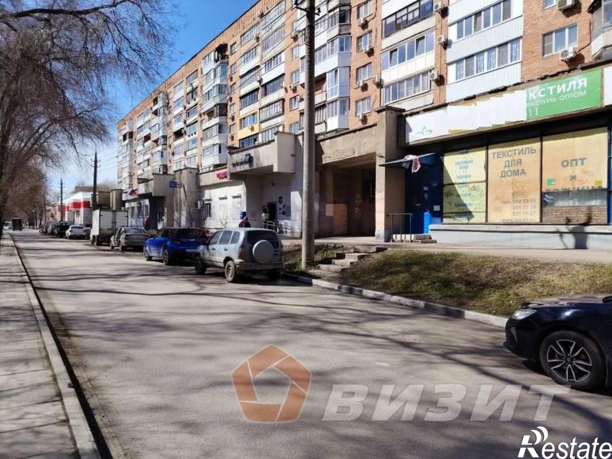 Купить торговое помещение за 12 500 000 рублей на Юных Пионеров проспект, 142
