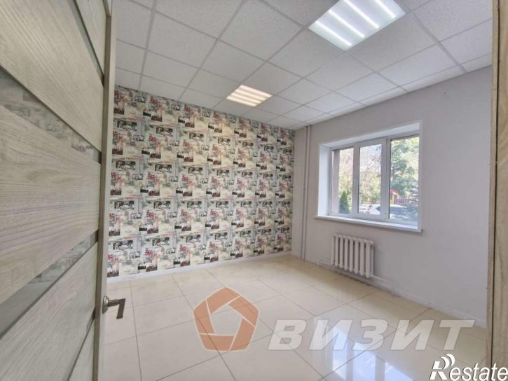 Офис Строителей улица, 33