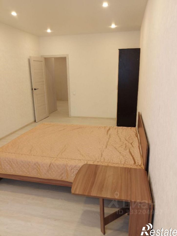 3-комн квартира ул Петра Алабина, 2,  д. 2