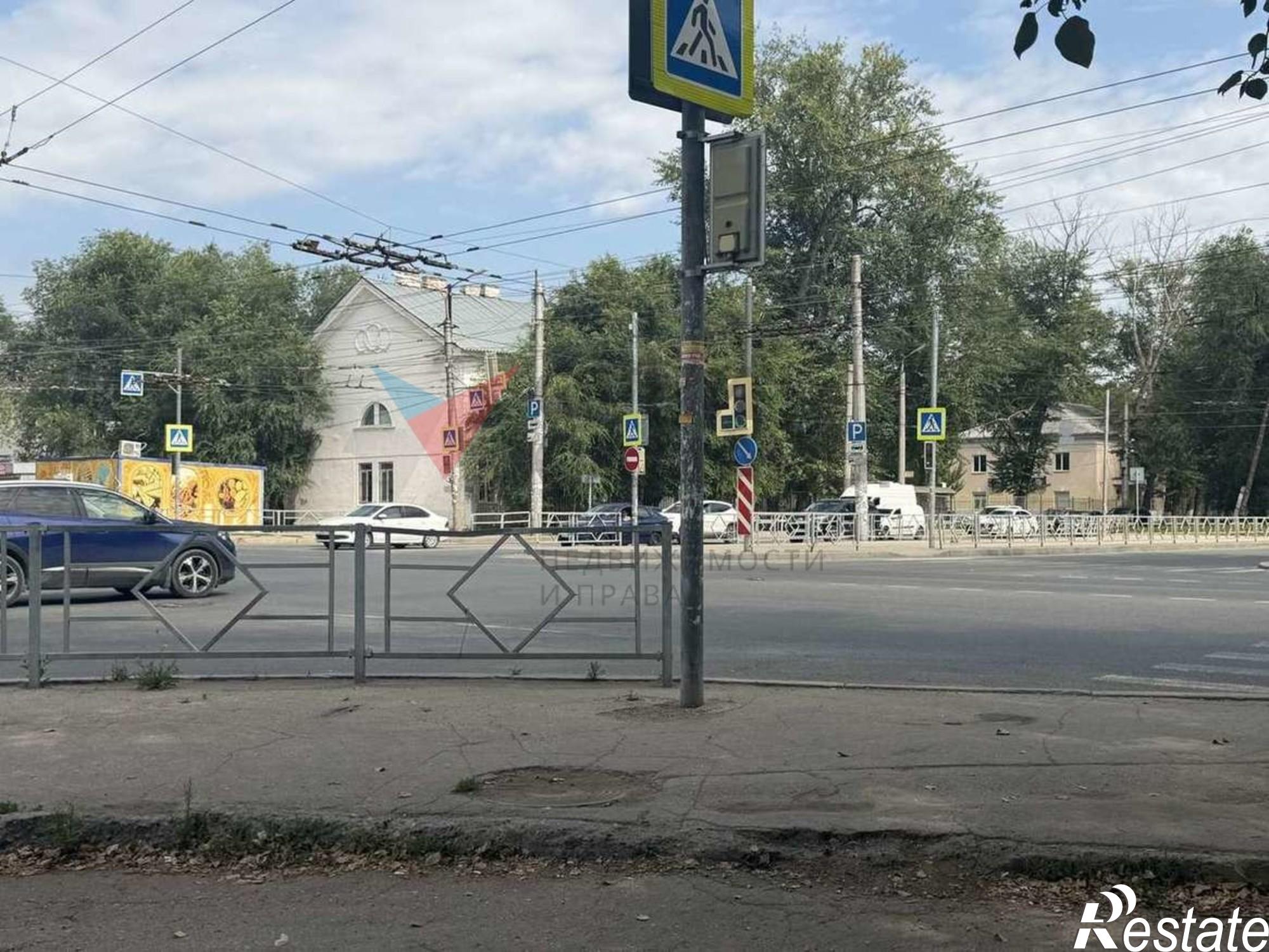 Купить торговое помещение за 7 000 000 рублей на Кирова проспект, 80