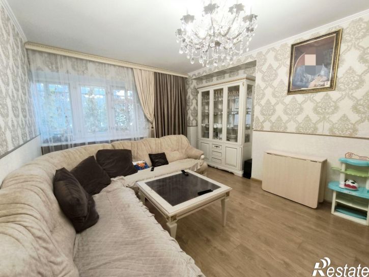 3-комн квартира Советской Армии улица, 240Б