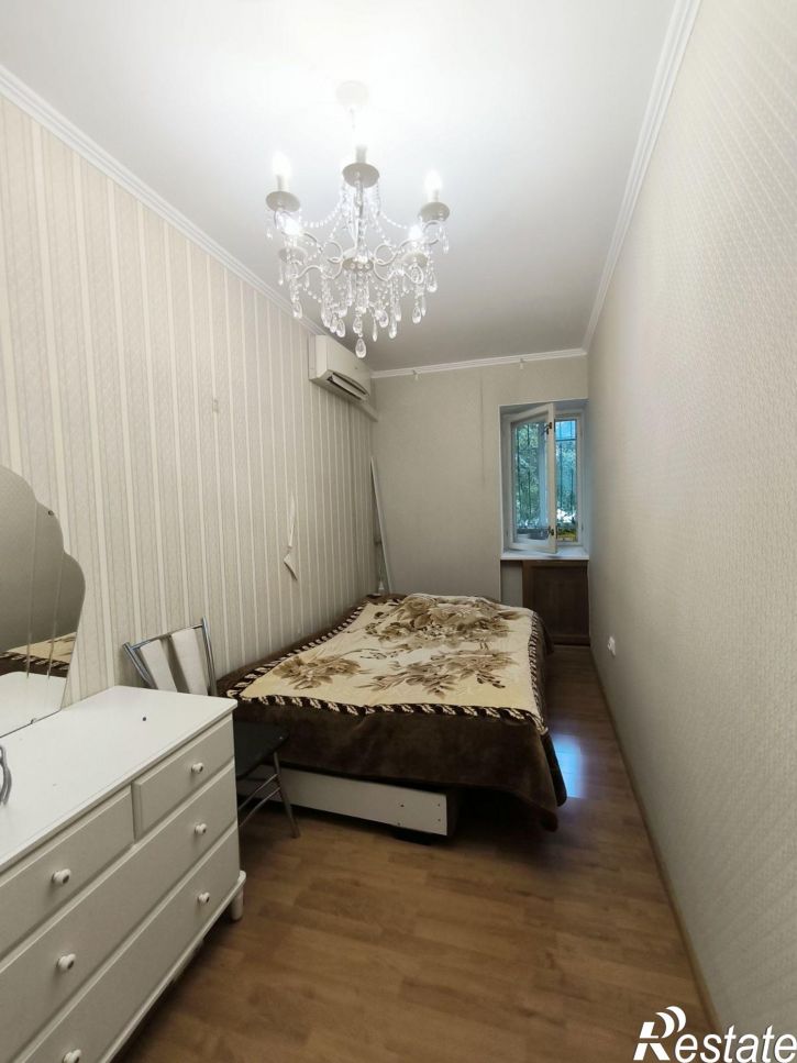 3-комн квартира Советской Армии улица, 240Б