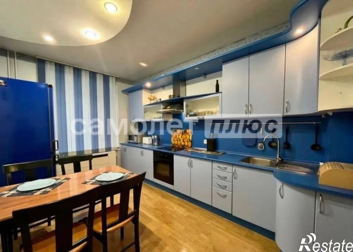 3-комн квартира Алексея Толстого улица, 87