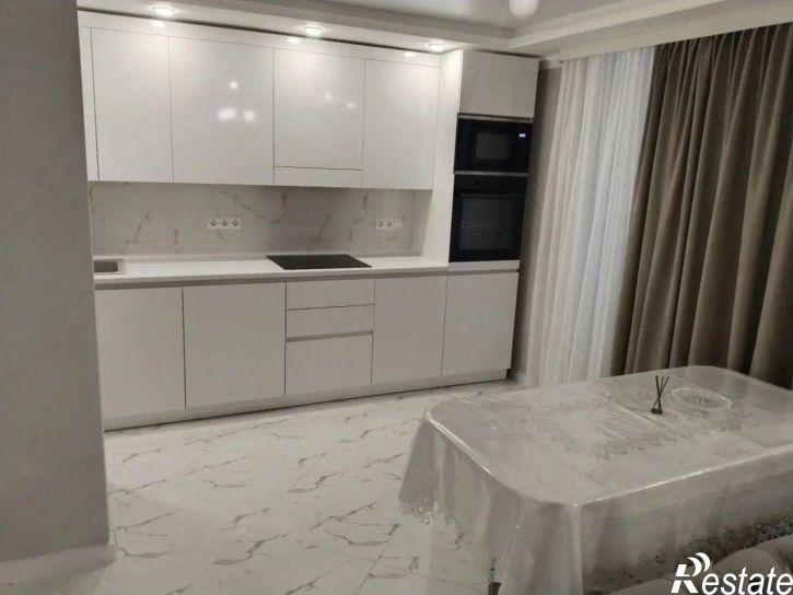 3-комн квартира Революционная улица, 148А