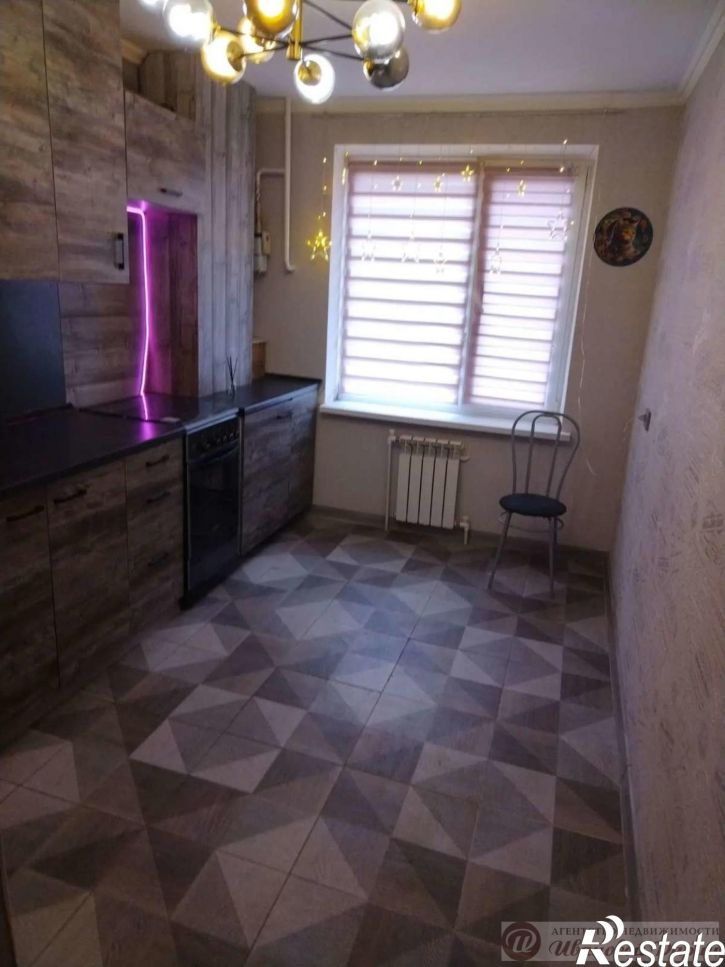 2-комн квартира Мира улица, 75