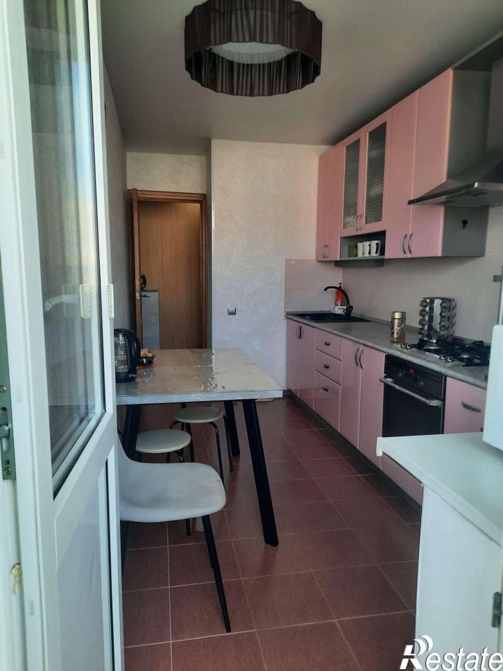 4-комн квартира Запорожская улица, 31