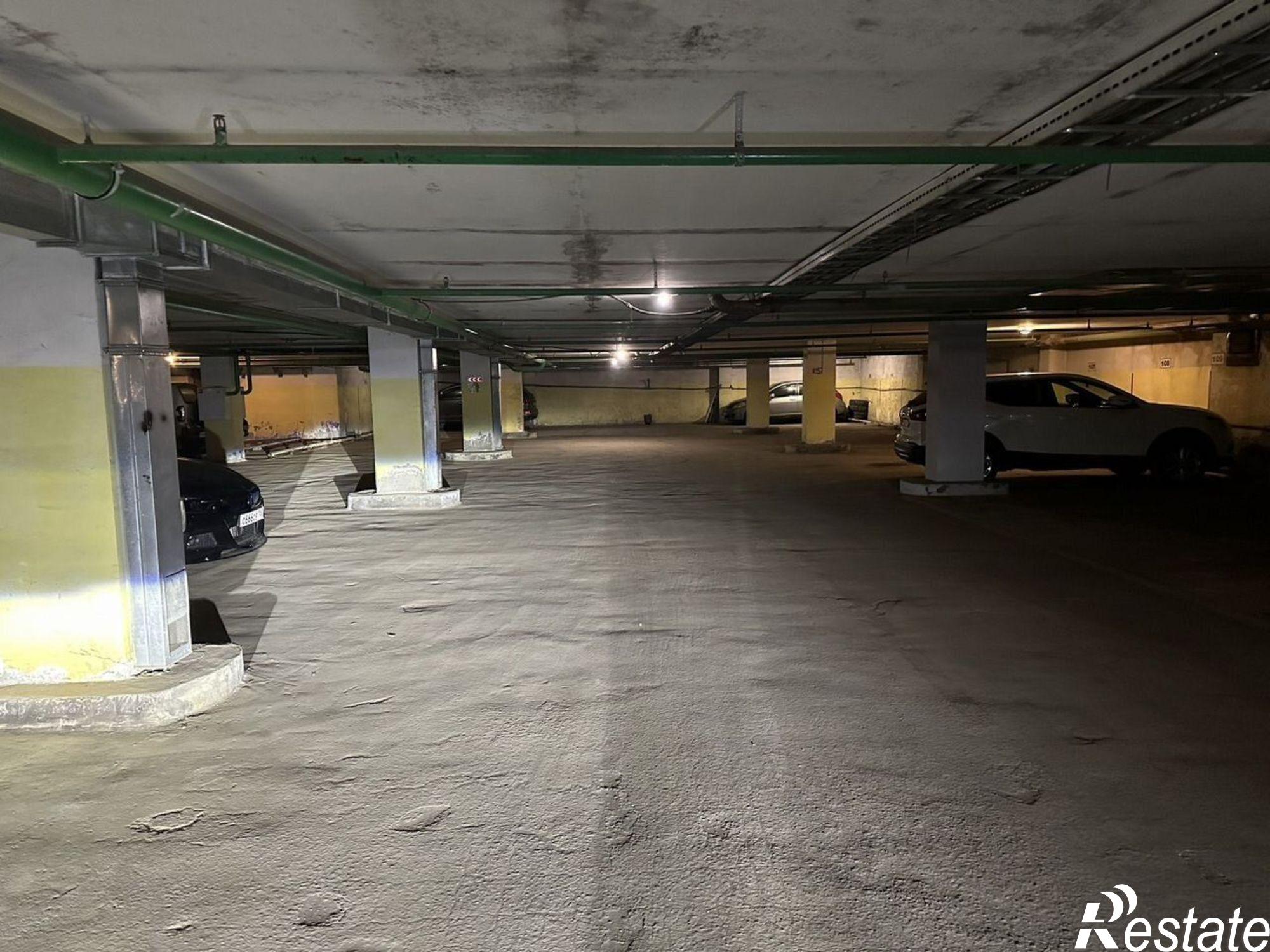 Купить гараж, место в паркинге за 1 450 010 рублей на Парковый пер, 7