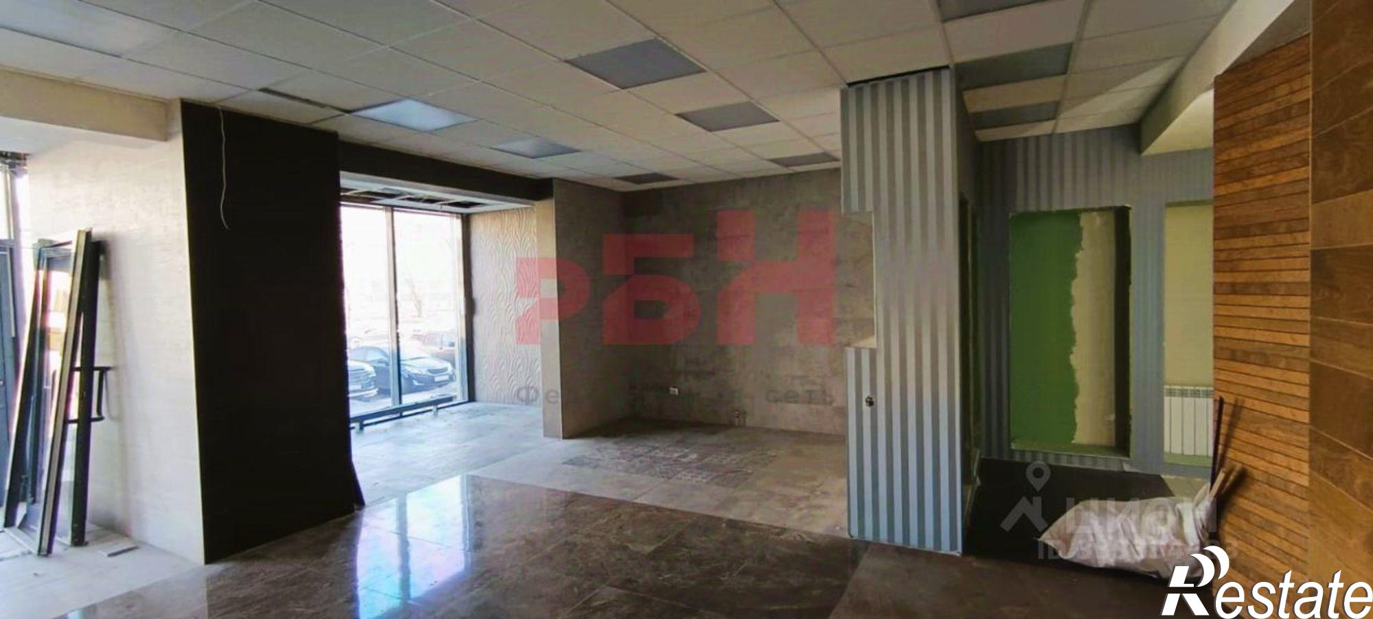 Сдать торговое помещение за 135 000 рублей на ул Мориса Тореза, 13а