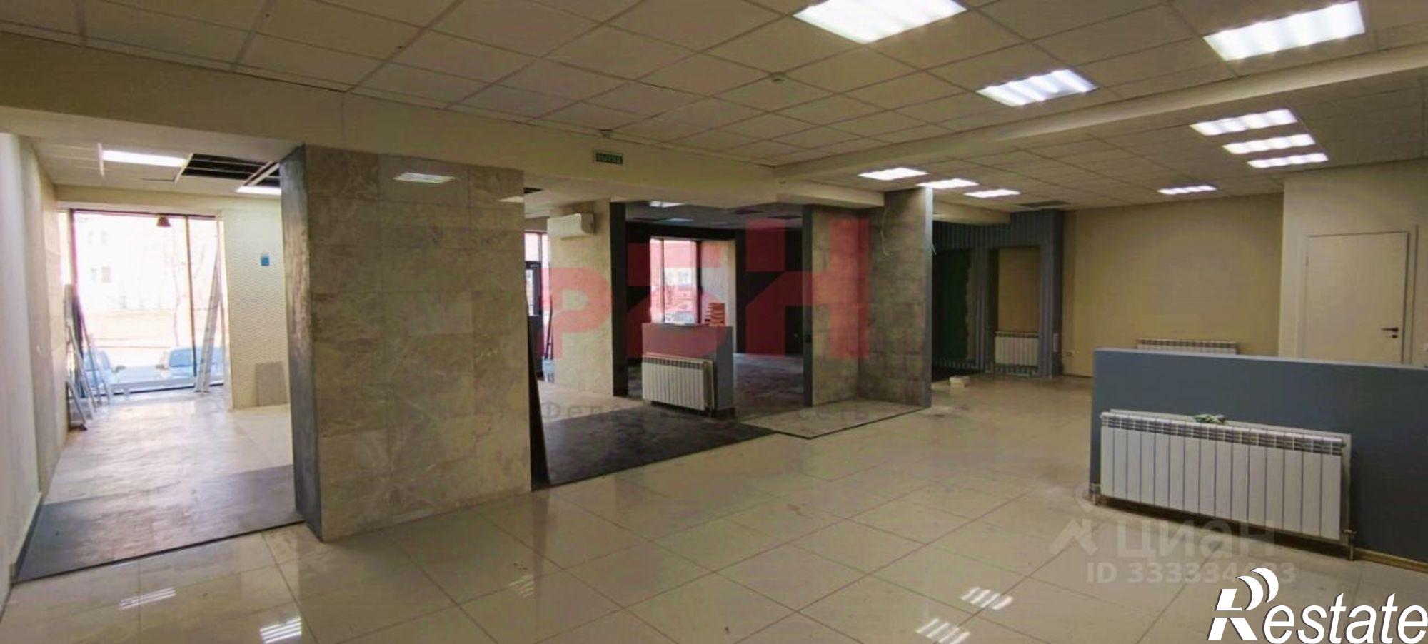 Сдать торговое помещение за 135 000 рублей на ул Мориса Тореза, 13а