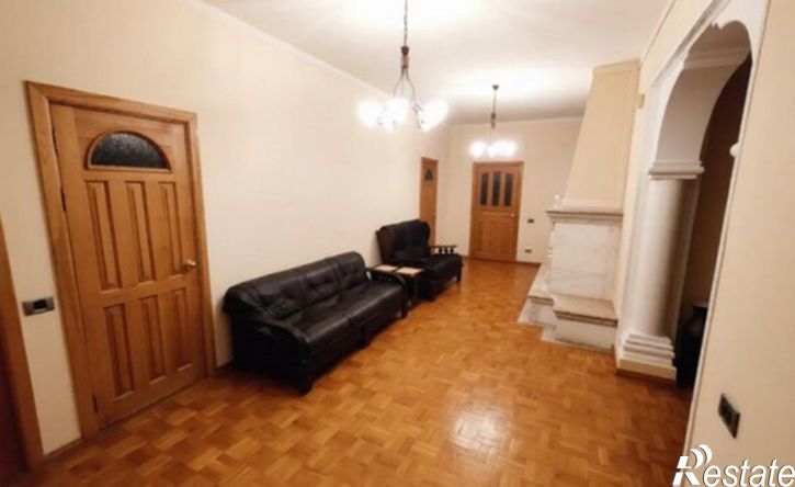 5-комн квартира ул Фрунзе, 142,  д. 142