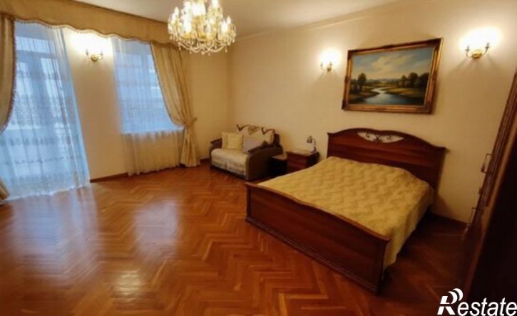 5-комн квартира ул Фрунзе, 142,  д. 142
