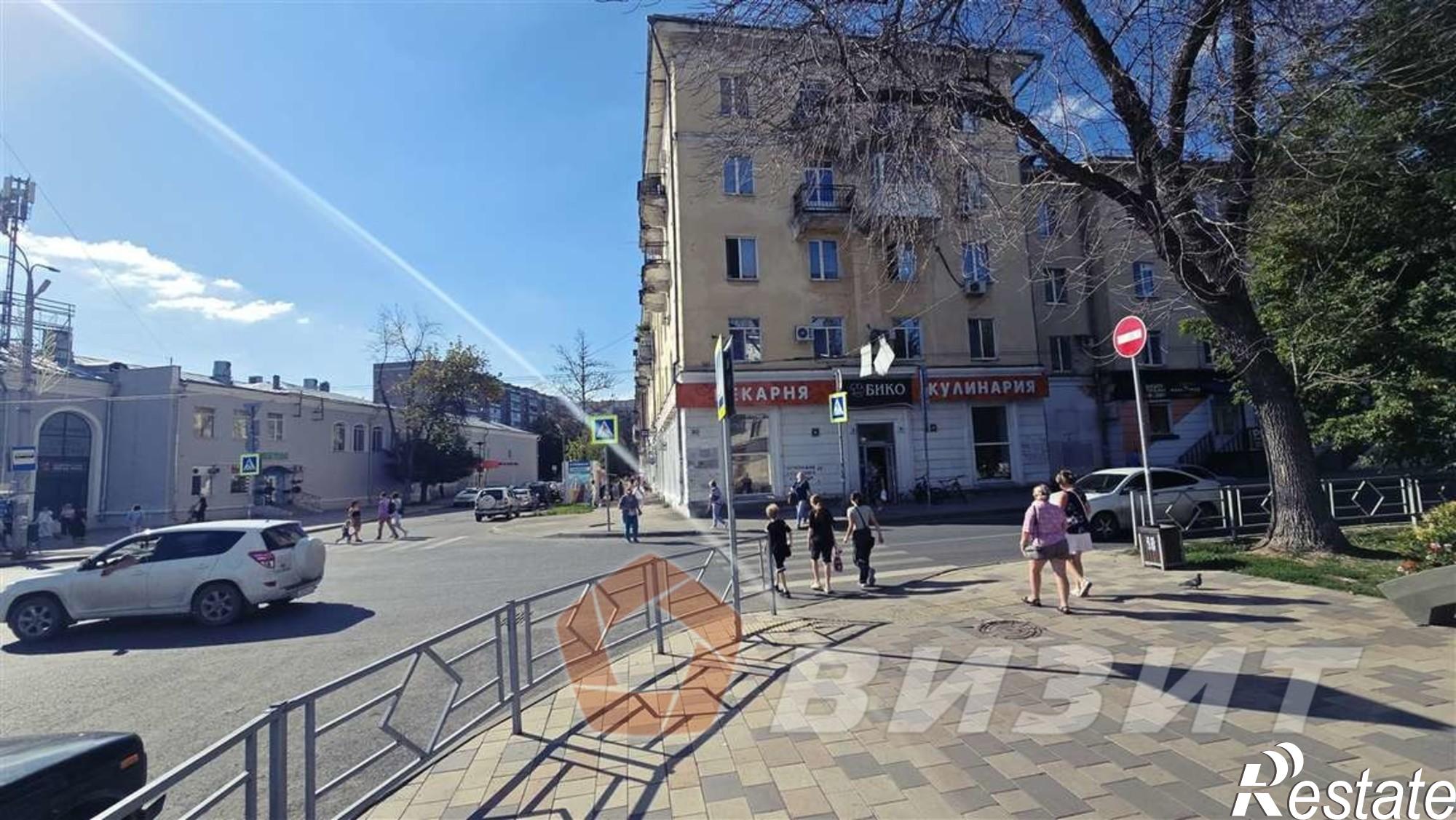 Сдать торговое помещение за 172 000 рублей на Металлургов проспект, 80