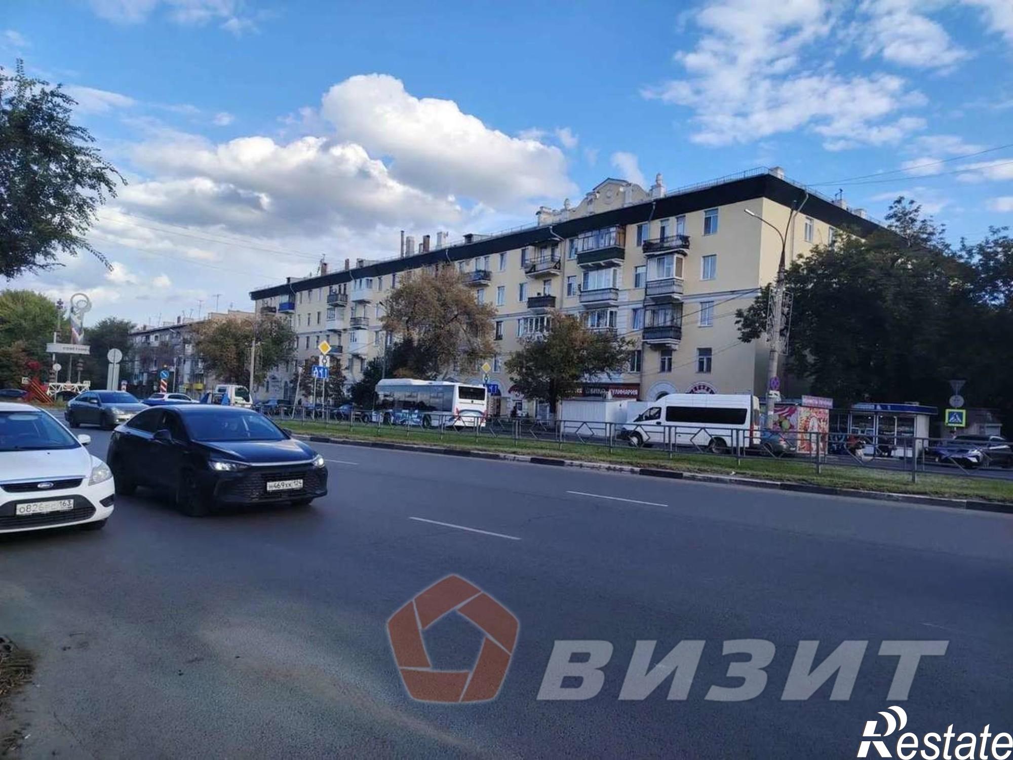 Сдать торговое помещение за 120 000 рублей на Гагарина улица, 122