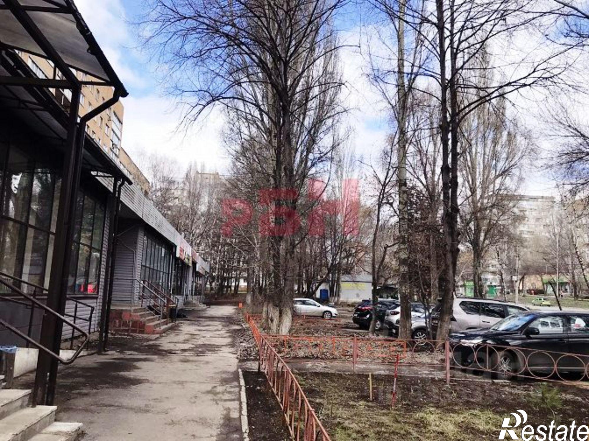 Сдать торговое помещение за 130 000 рублей на пр-кт Кирова, 210