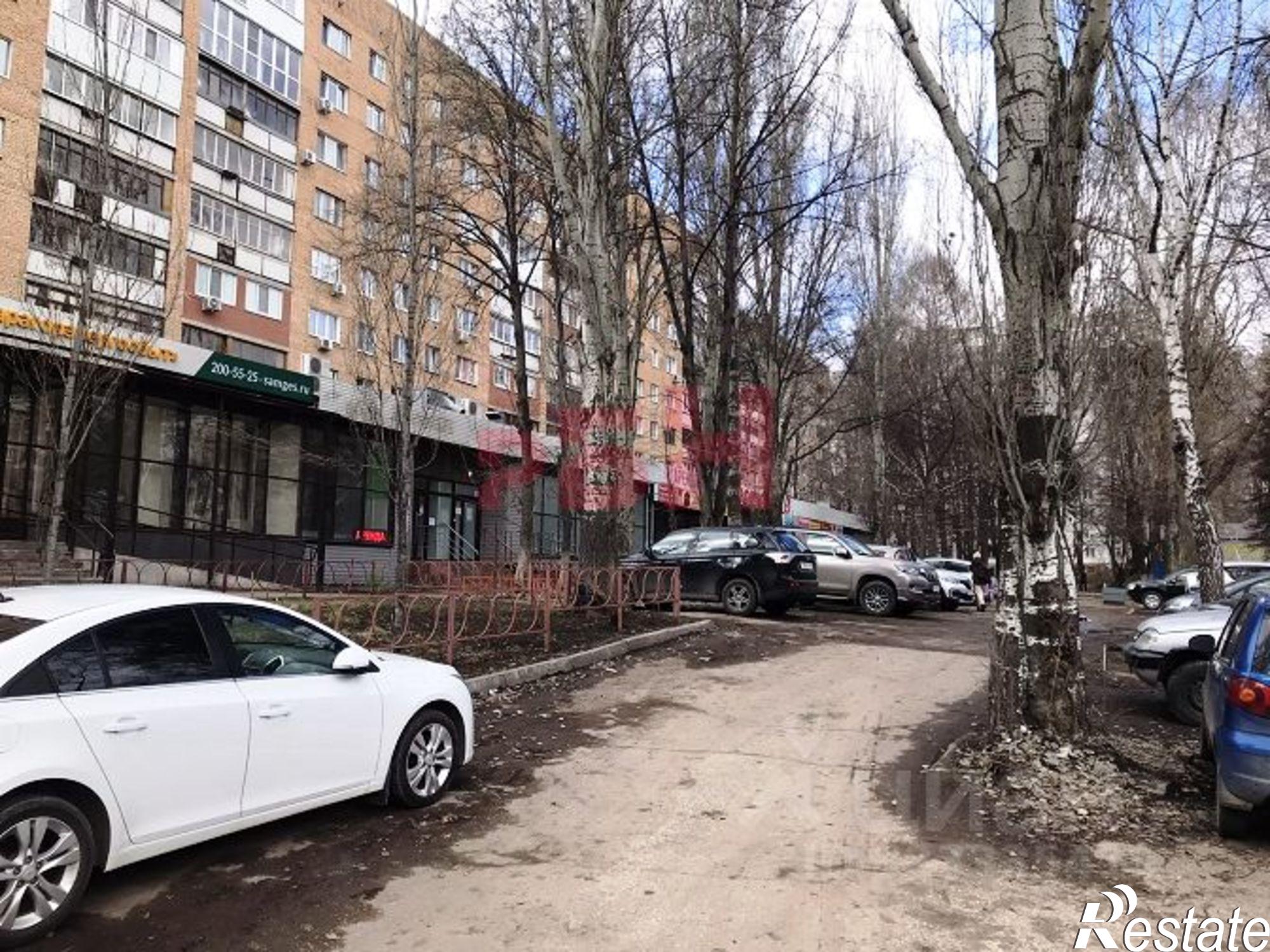 Сдать торговое помещение за 130 000 рублей на пр-кт Кирова, 210