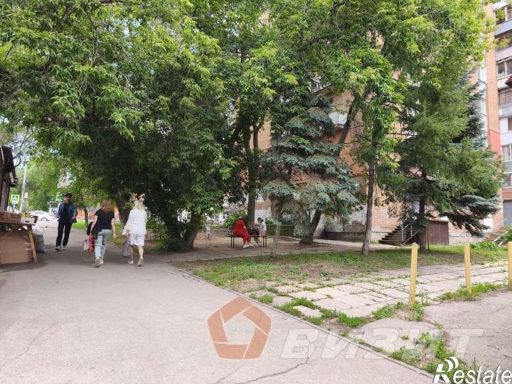 Торговое помещение Дзержинского улица, 13А