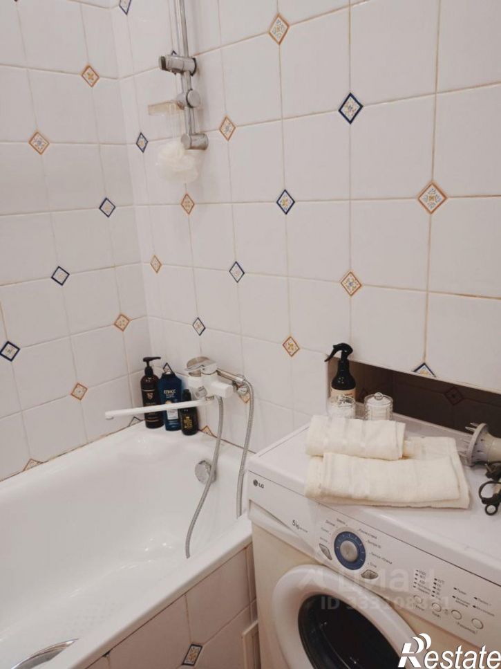 2-комн квартира ул Лейтенанта Шмидта, 24,  д. 24