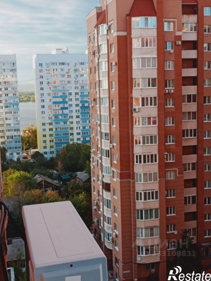 2-комн квартира ул Лейтенанта Шмидта, 24,  д. 24
