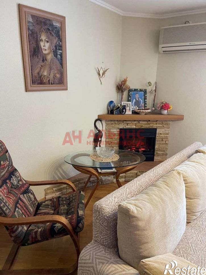 4-комн квартира Кирова проспект, 320