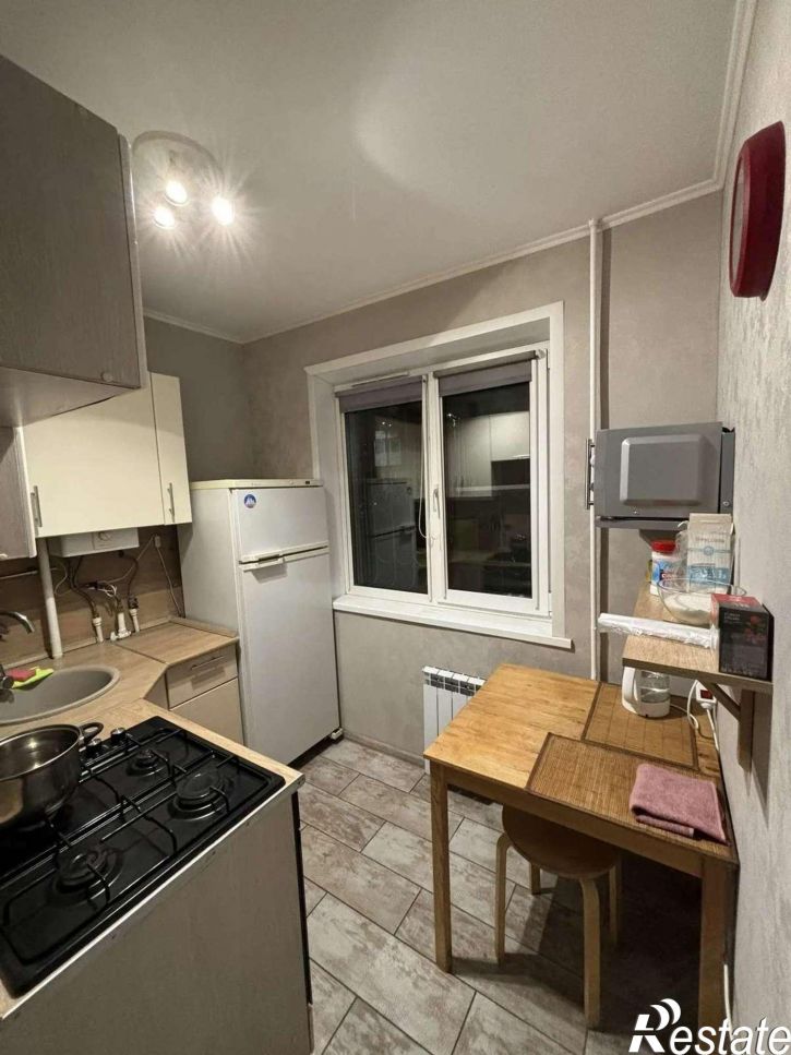 3-комн квартира Революционная улица, 52