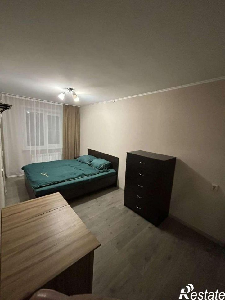 3-комн квартира Революционная улица, 52