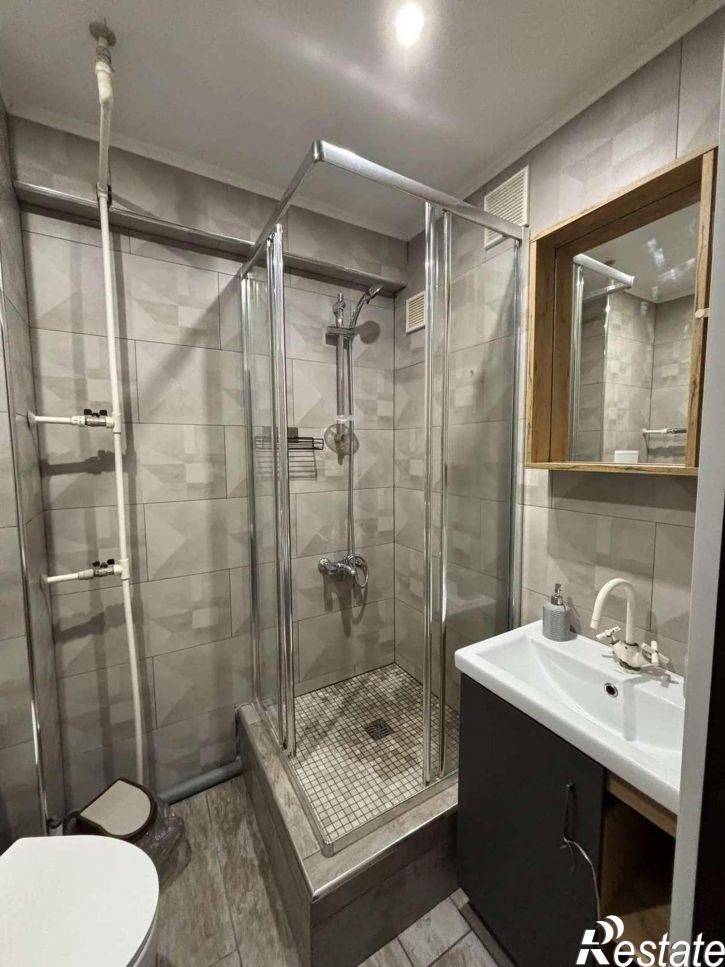 3-комн квартира Революционная улица, 52