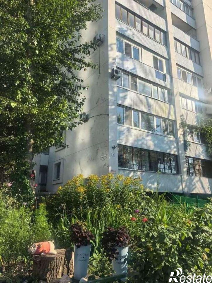 3-комн квартира Осипенко улица, 2В