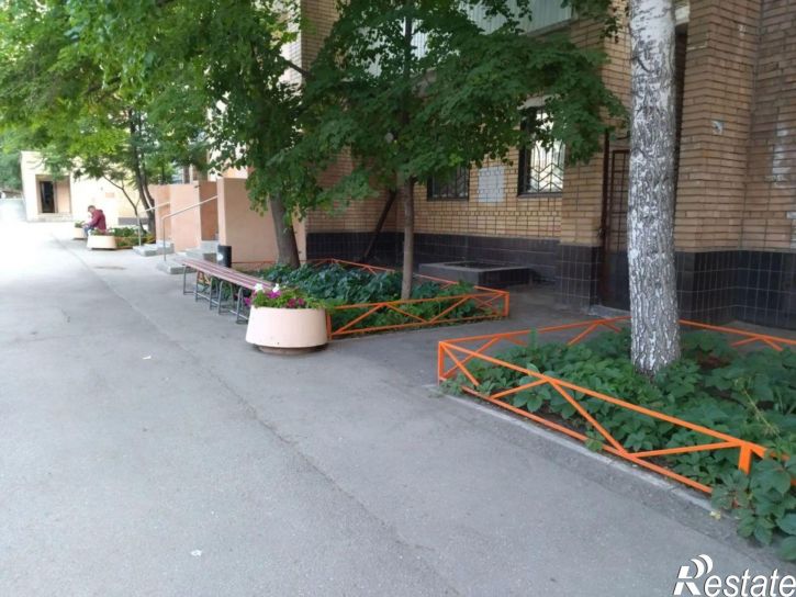 4-комн квартира Агибалова улица, 68