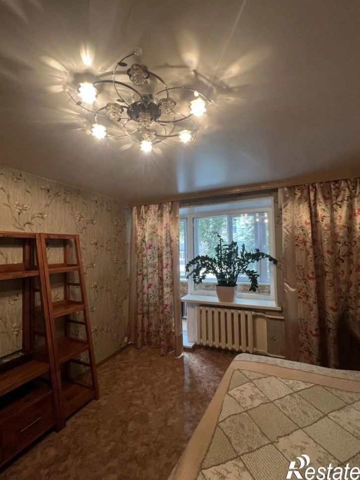 2-комн квартира Комсомольская улица, 4