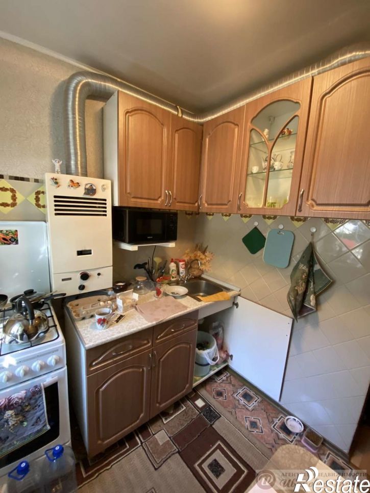 2-комн квартира Дзержинского улица, 8