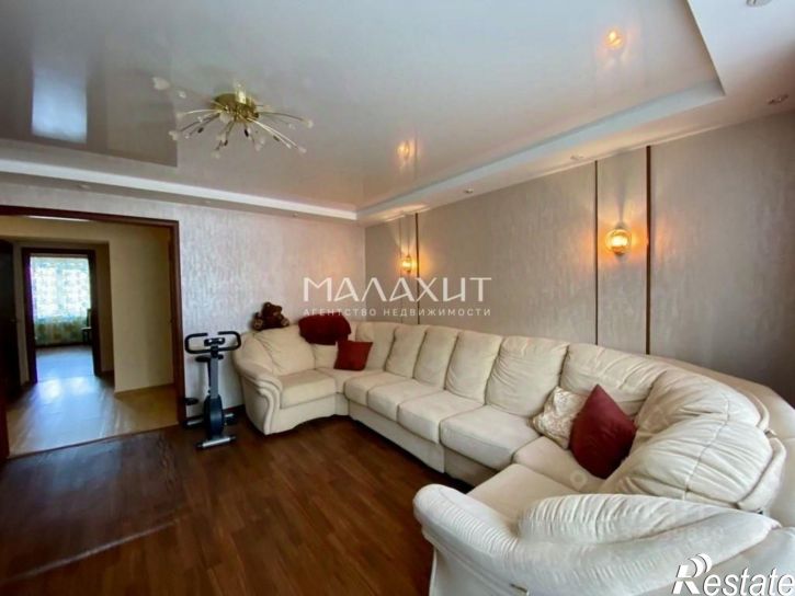 4-комн квартира ул Братьев Коростелевых, 142,  д. 142