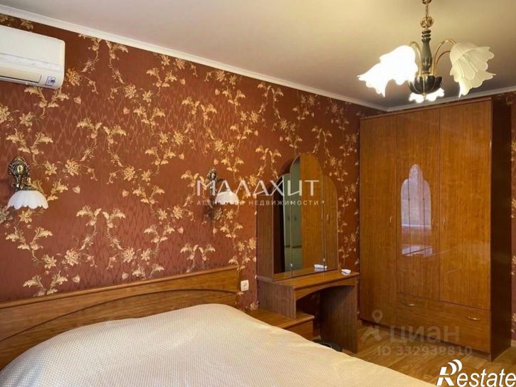 4-комн квартира ул Братьев Коростелевых, 142,  д. 142