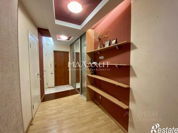 4-комн квартира ул Братьев Коростелевых, 142,  д. 142