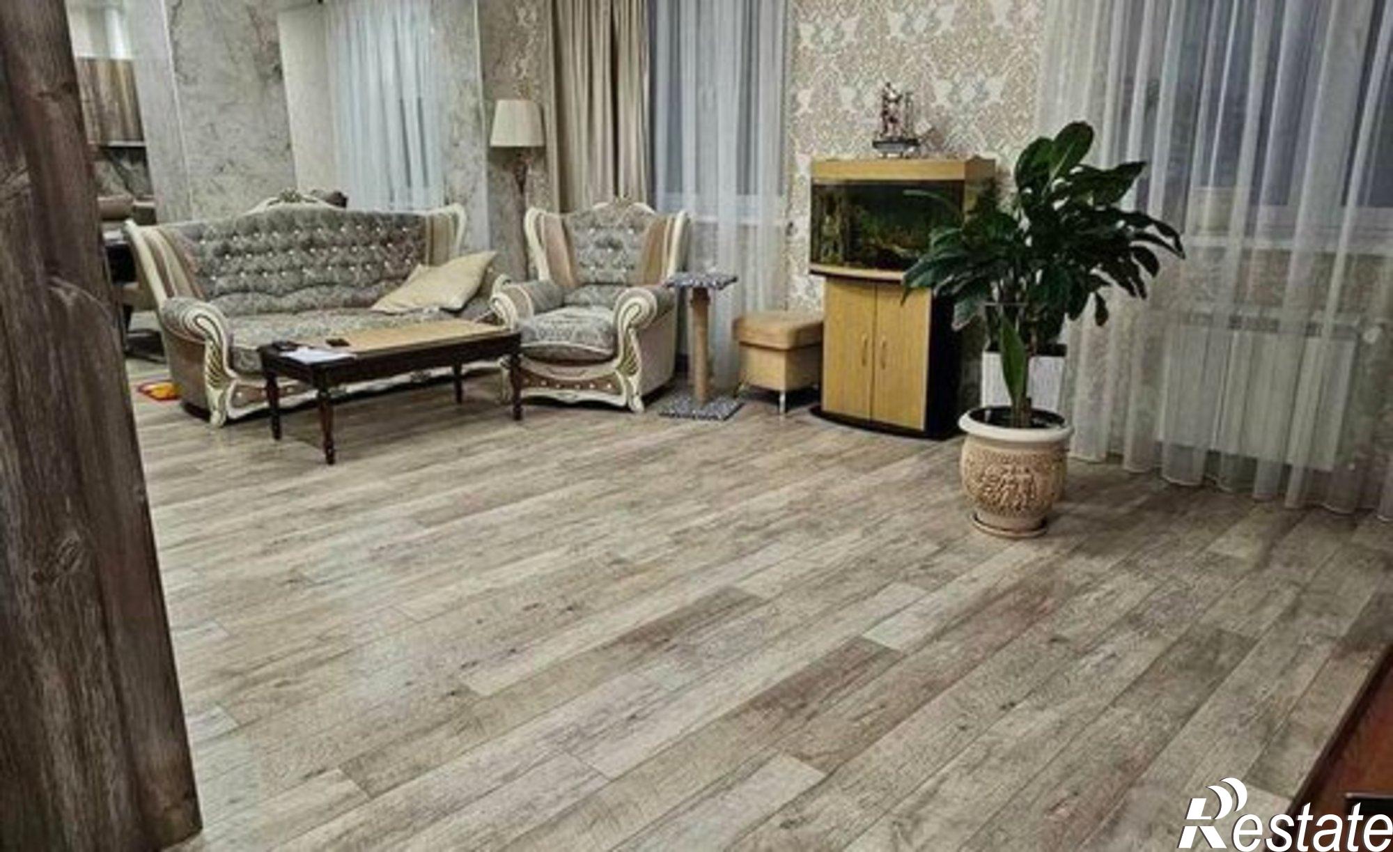 Купить квартиру за 15 600 000 рублей на пр-кт Карла Маркса, 196