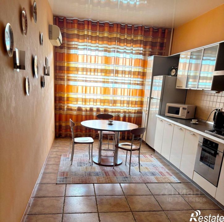 4-комн квартира ул Льва Толстого, 3,  д. 3