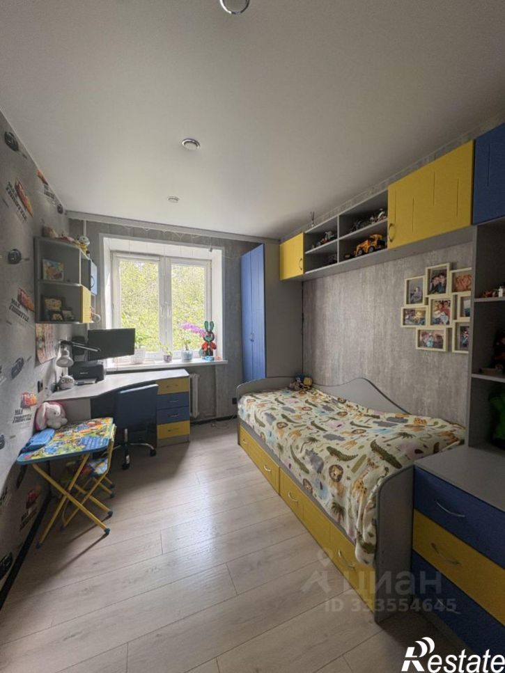4-комн квартира 5-й кв-л, 7,  д. 7