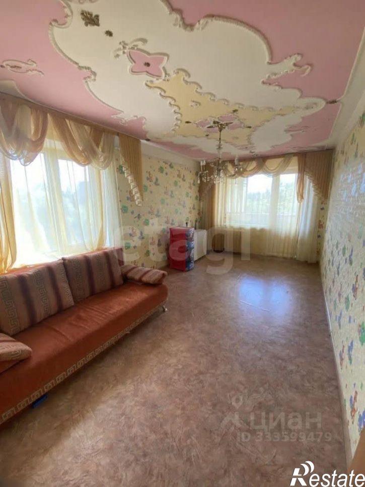 3-комн квартира улица Георгия Димитрова, 52,  д. 52