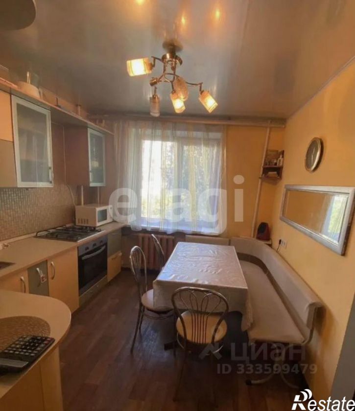 3-комн квартира улица Георгия Димитрова, 52,  д. 52